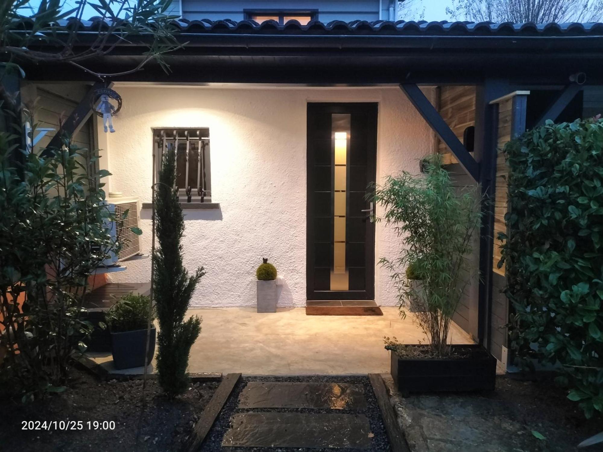 Au Bord Du Vieux Moulin Apartment Merignac  Ngoại thất bức ảnh